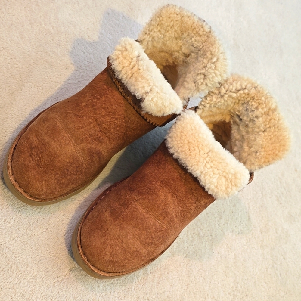 Ugg booties size 10 womens, tan